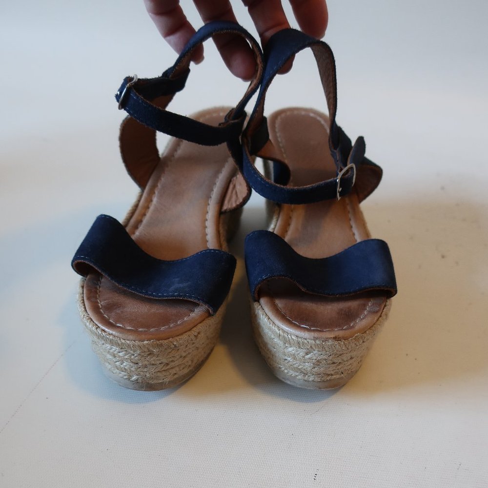 BLOOMINGDALES BLUE SUEDE ESPRADRILLE SANDALS 7*